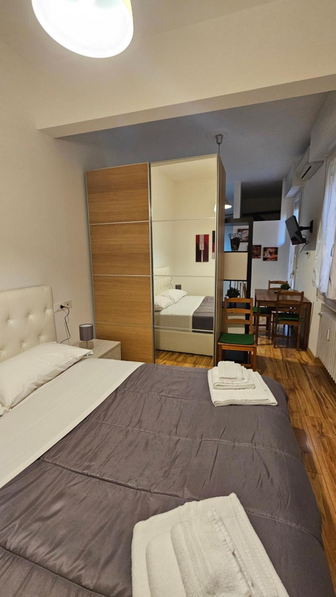 Apartament Residenza Ugo Bassi Bolonia Zewnętrze zdjęcie